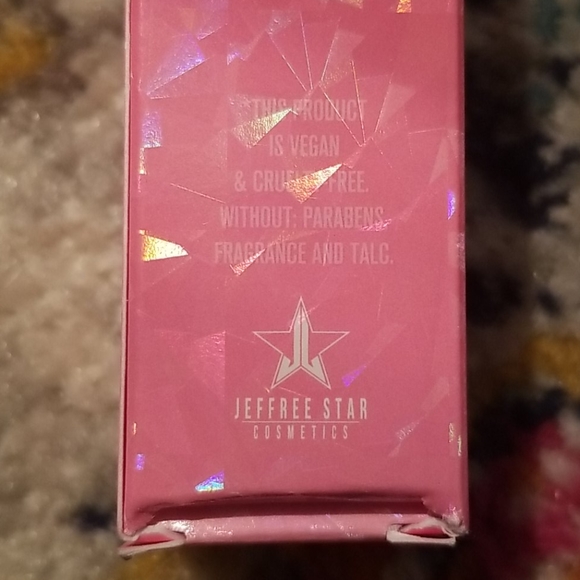 Magic Star liquid concealer (yellow) - Picture 6 of 8